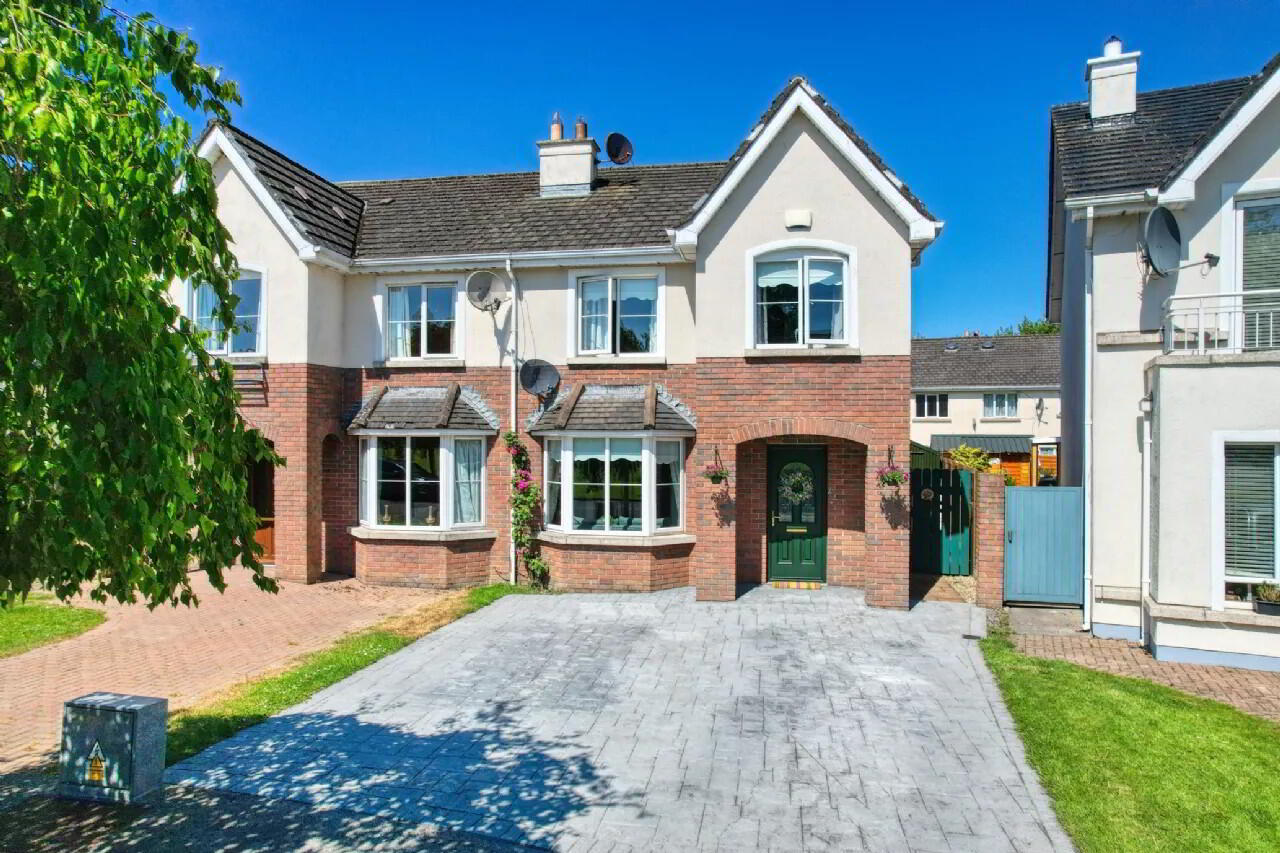 21 Oaklands Green 1 of 26