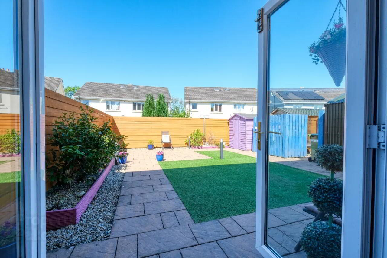 21 Oaklands Green 20 of 26