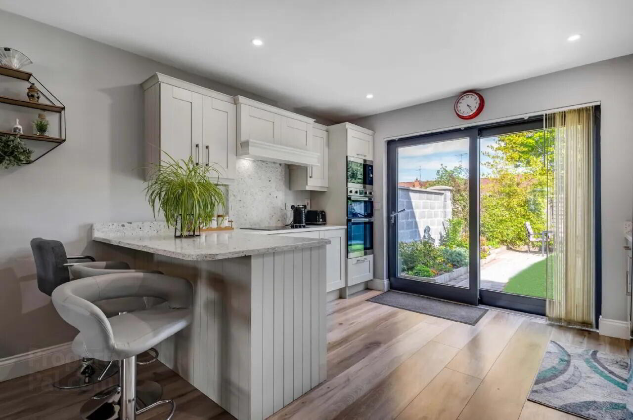 2 Stonebridge Avenue 7 of 17