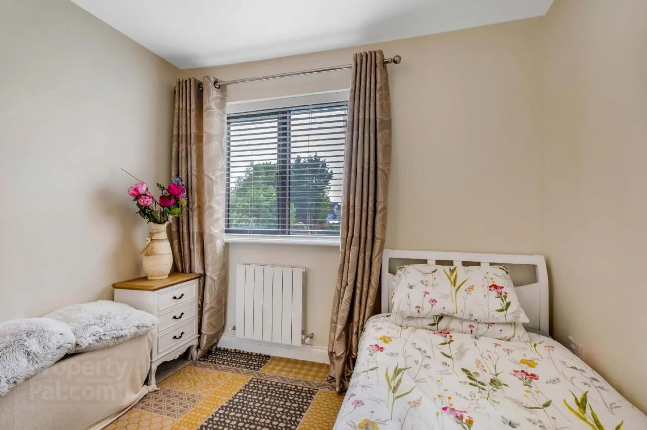 2 Stonebridge Avenue 12 of 17
