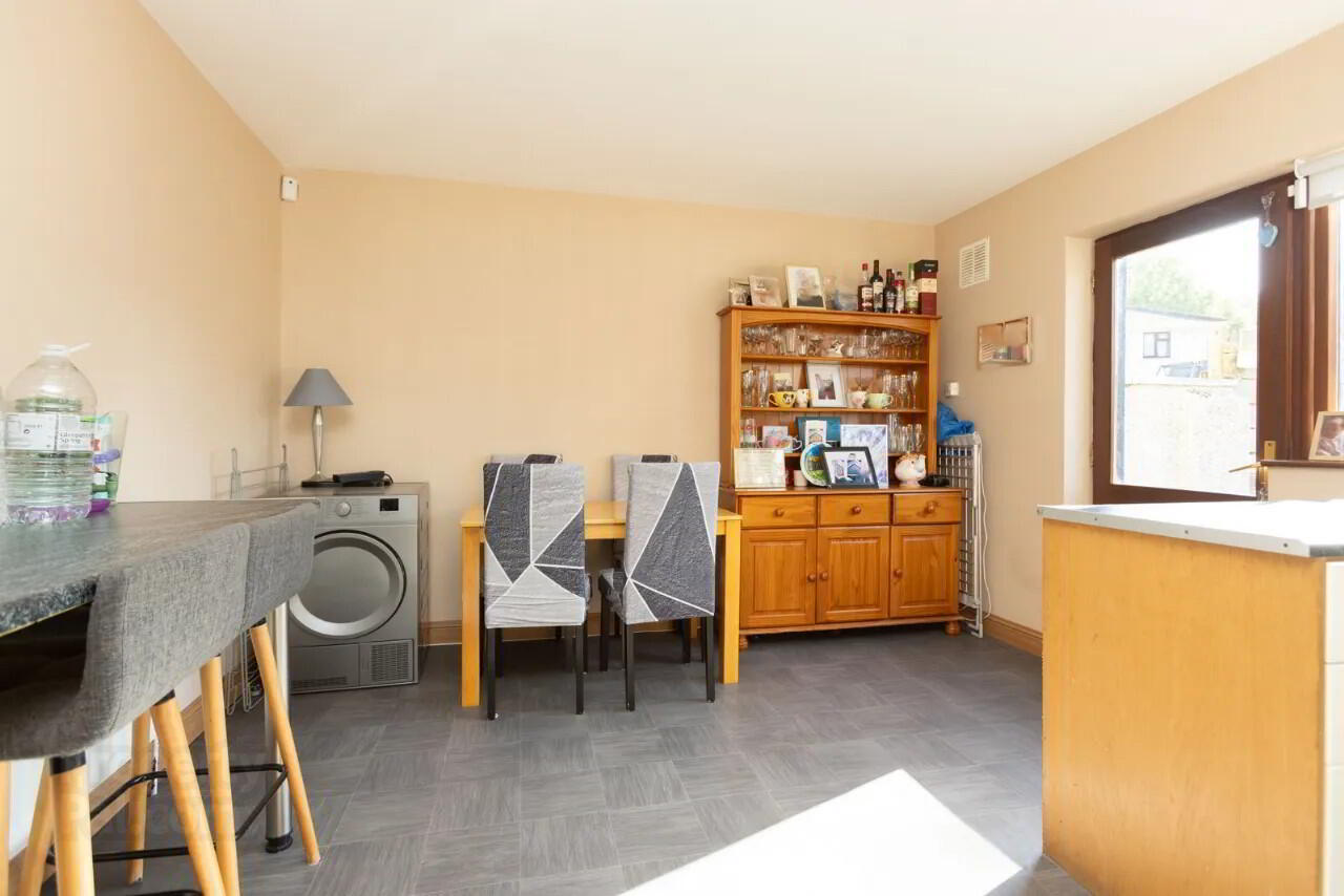 3 Grange Park 11 of 39