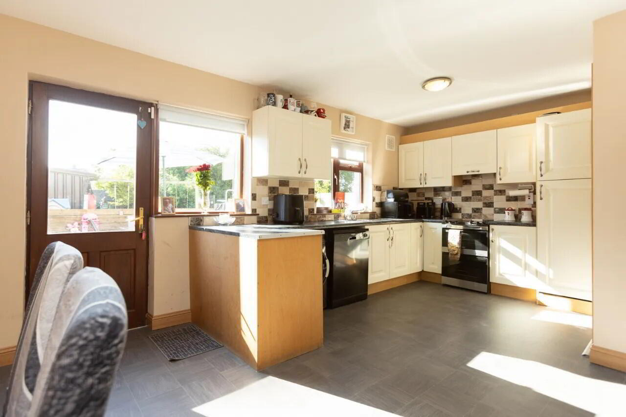 3 Grange Park 13 of 39