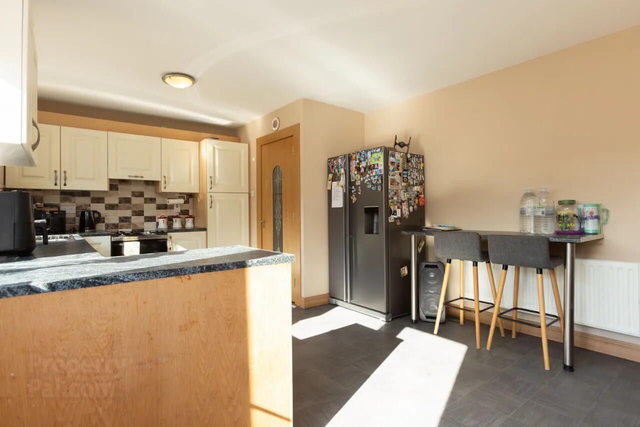 3 Grange Park 16 of 39