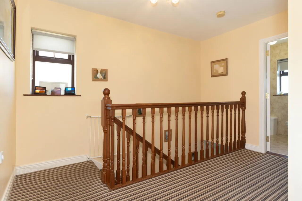 3 Grange Park 20 of 39