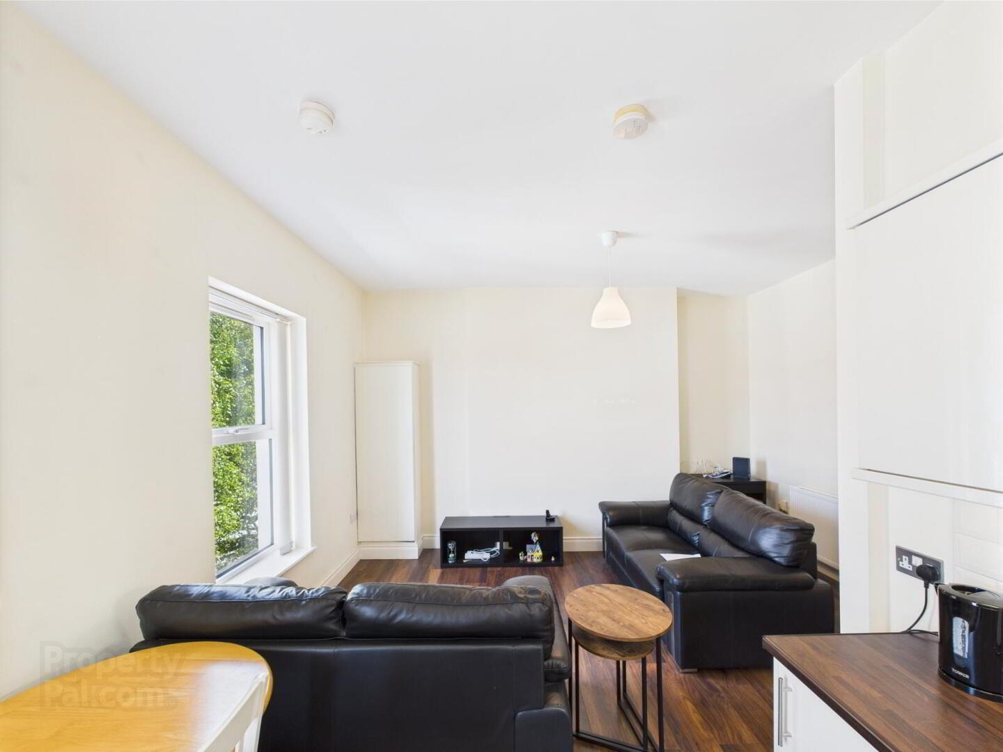 Apartment 4 18 Claremont Street 5 of 8