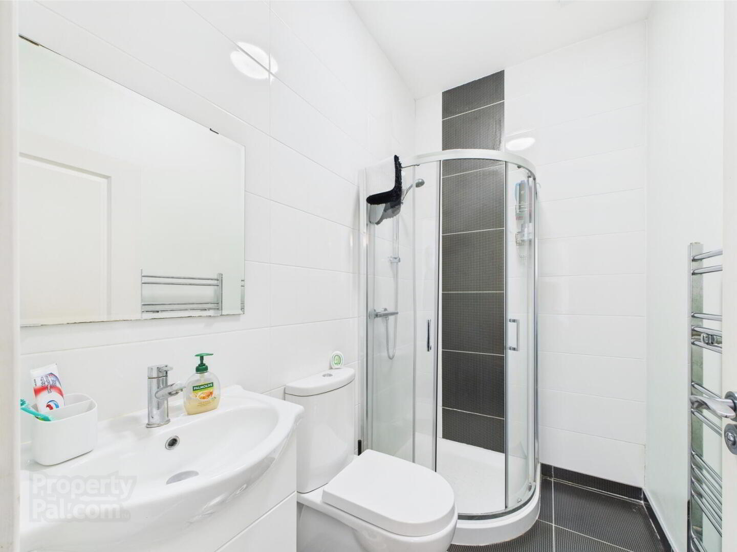 Apartment 4 18 Claremont Street 8 of 8