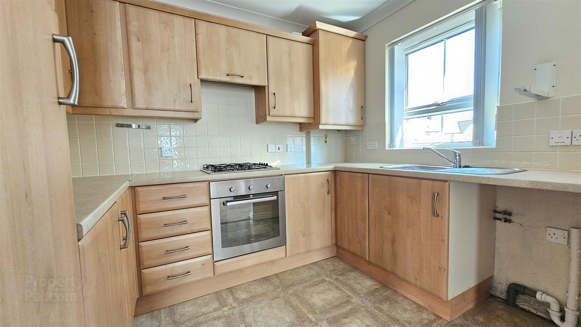 3 Rose Court 6 of 12