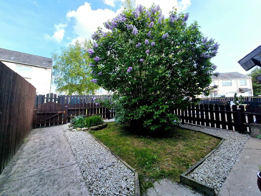39 Hunters Crescent 8 of 9