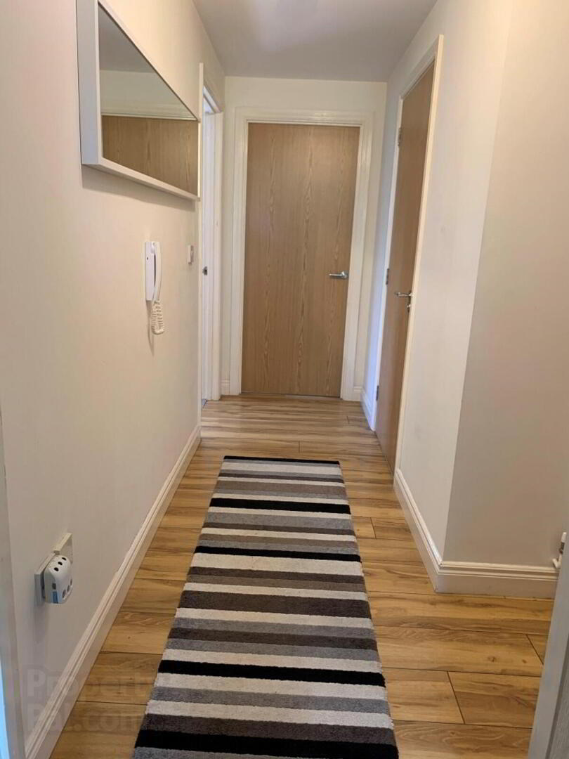8 Lady Wallace Court 3 of 12