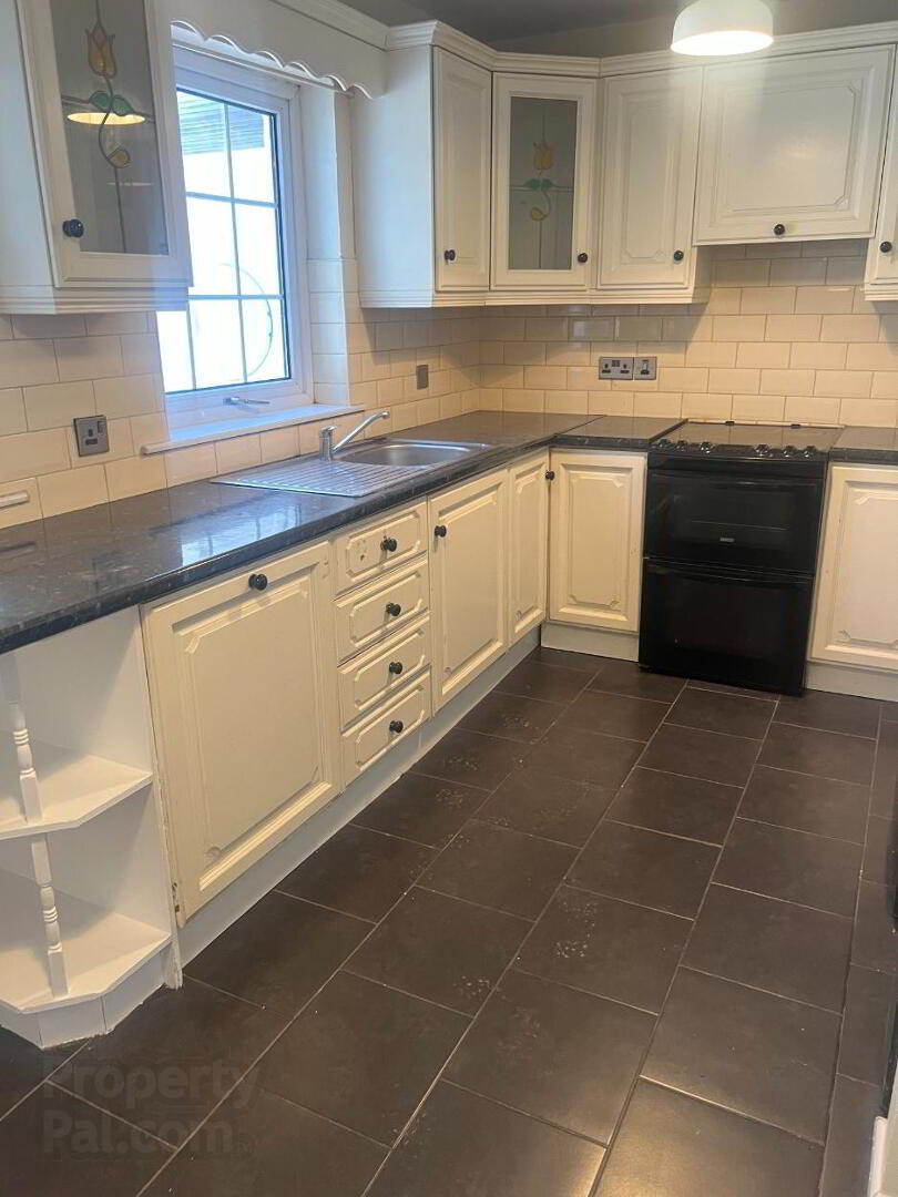 16 O'Neill Avenue 4 of 10