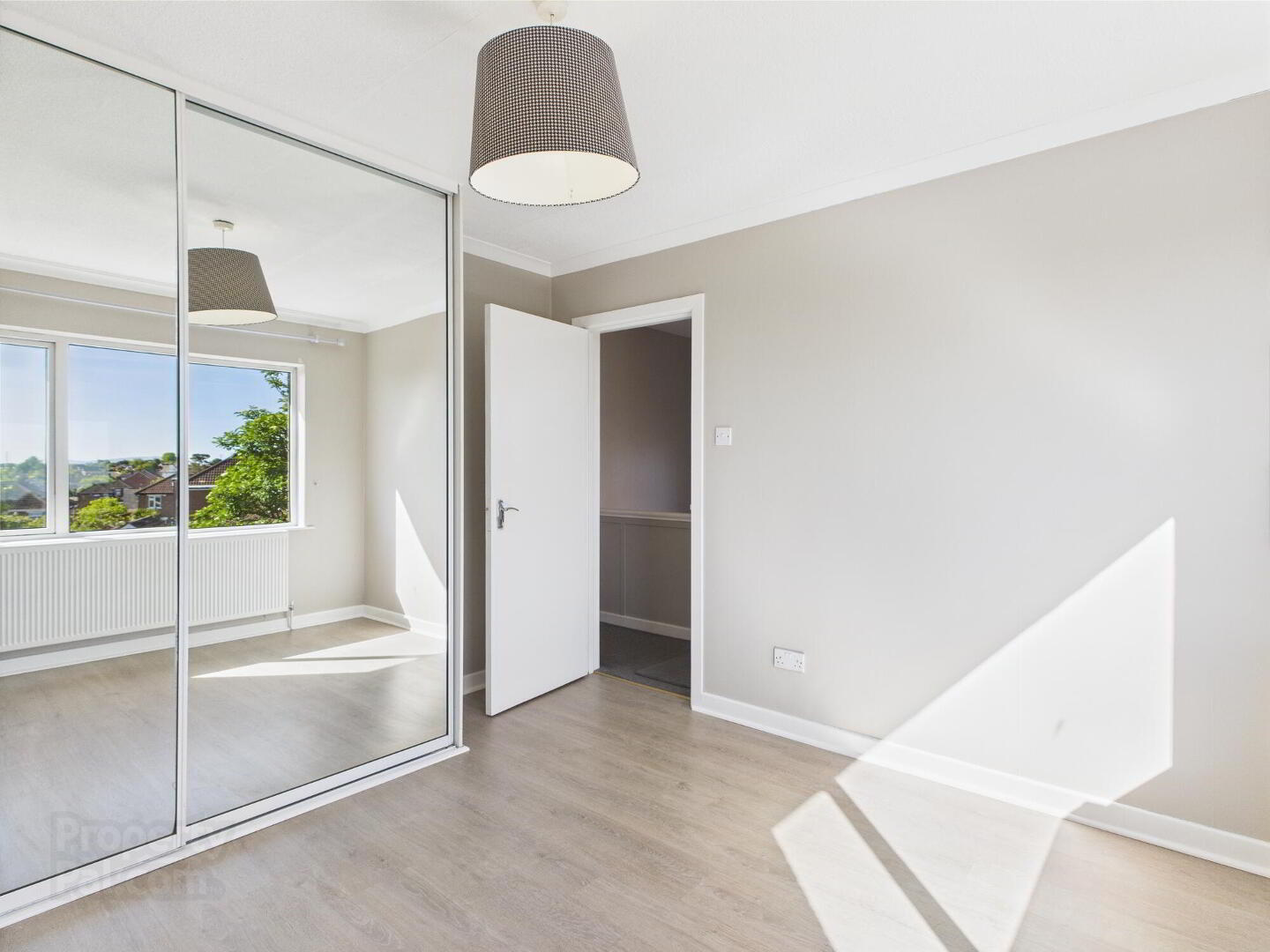 25 Glenholm Crescent 14 of 18