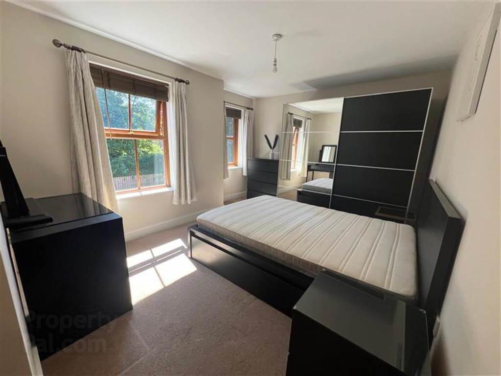 Apt6, 22 Upper Lisburn Road 4 of 6
