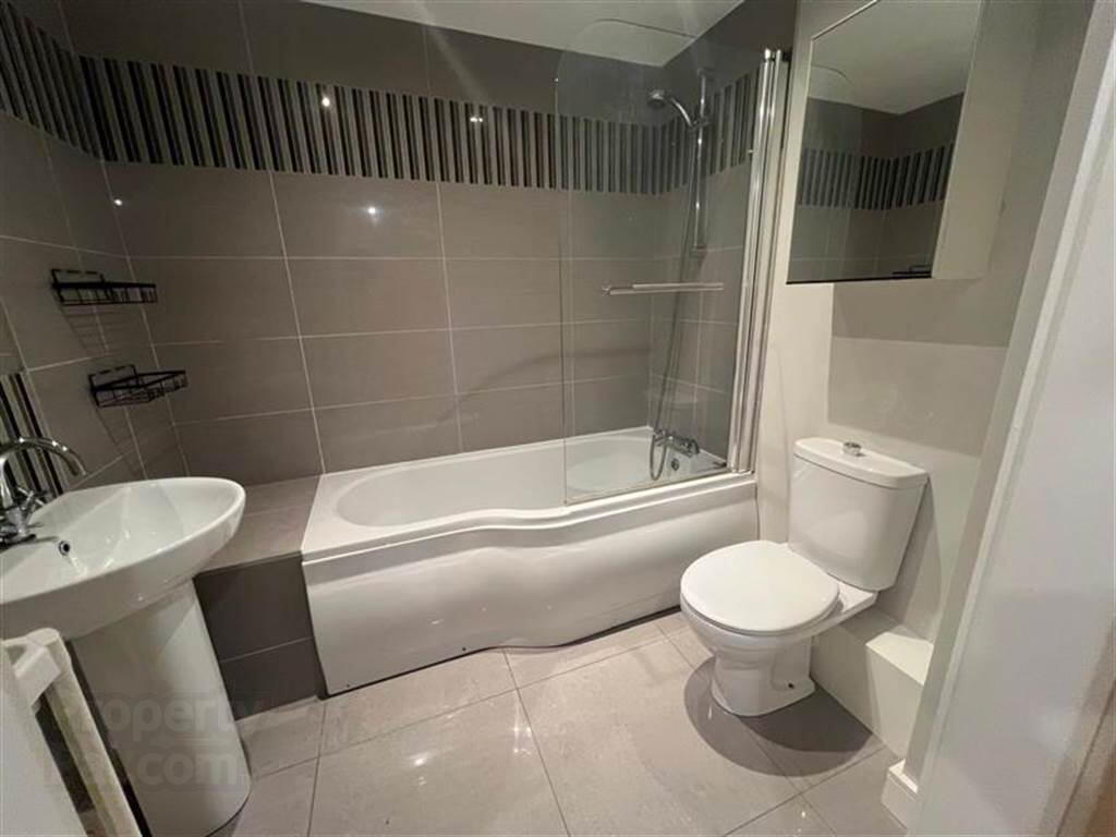 Apt6, 22 Upper Lisburn Road 5 of 6