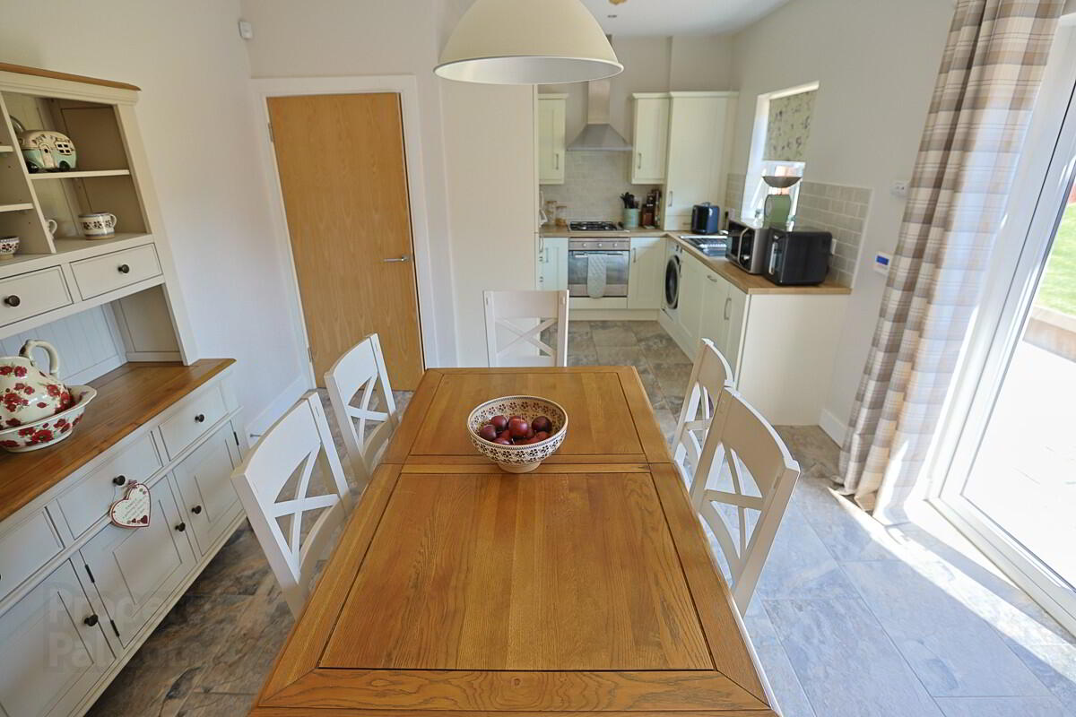 15 Ayrshire Avenue 16 of 52
