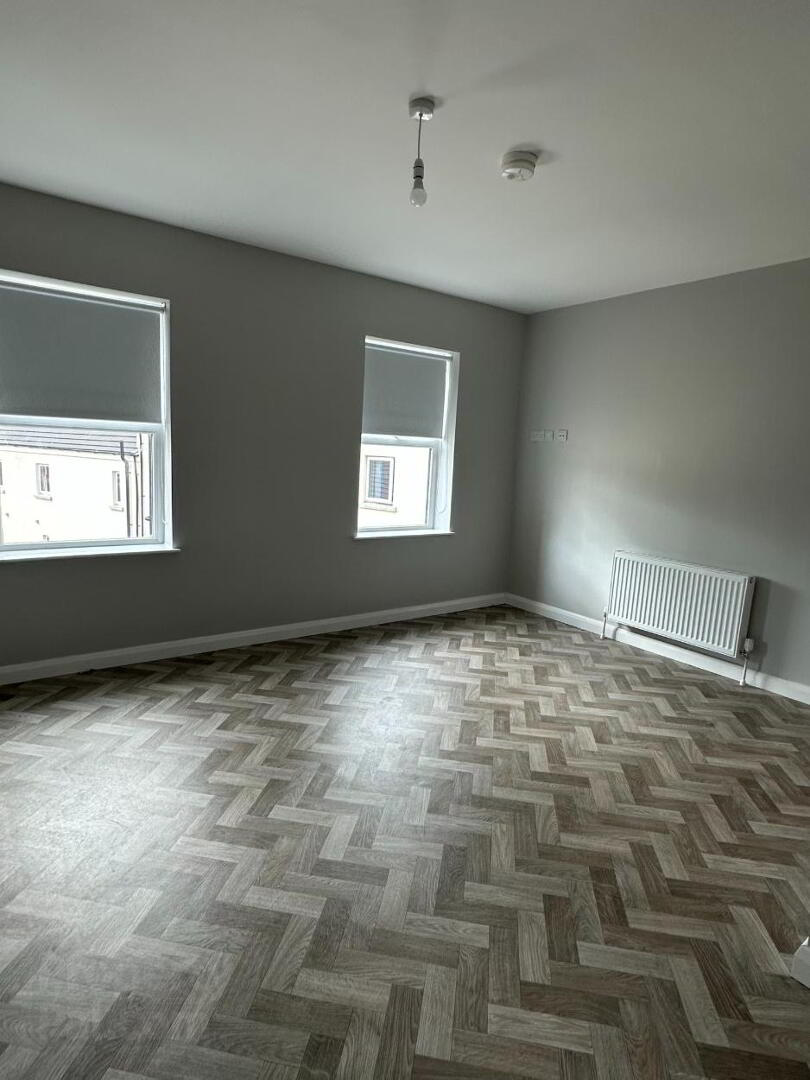 Apt 6, 46 Ogle Street 3 of 6