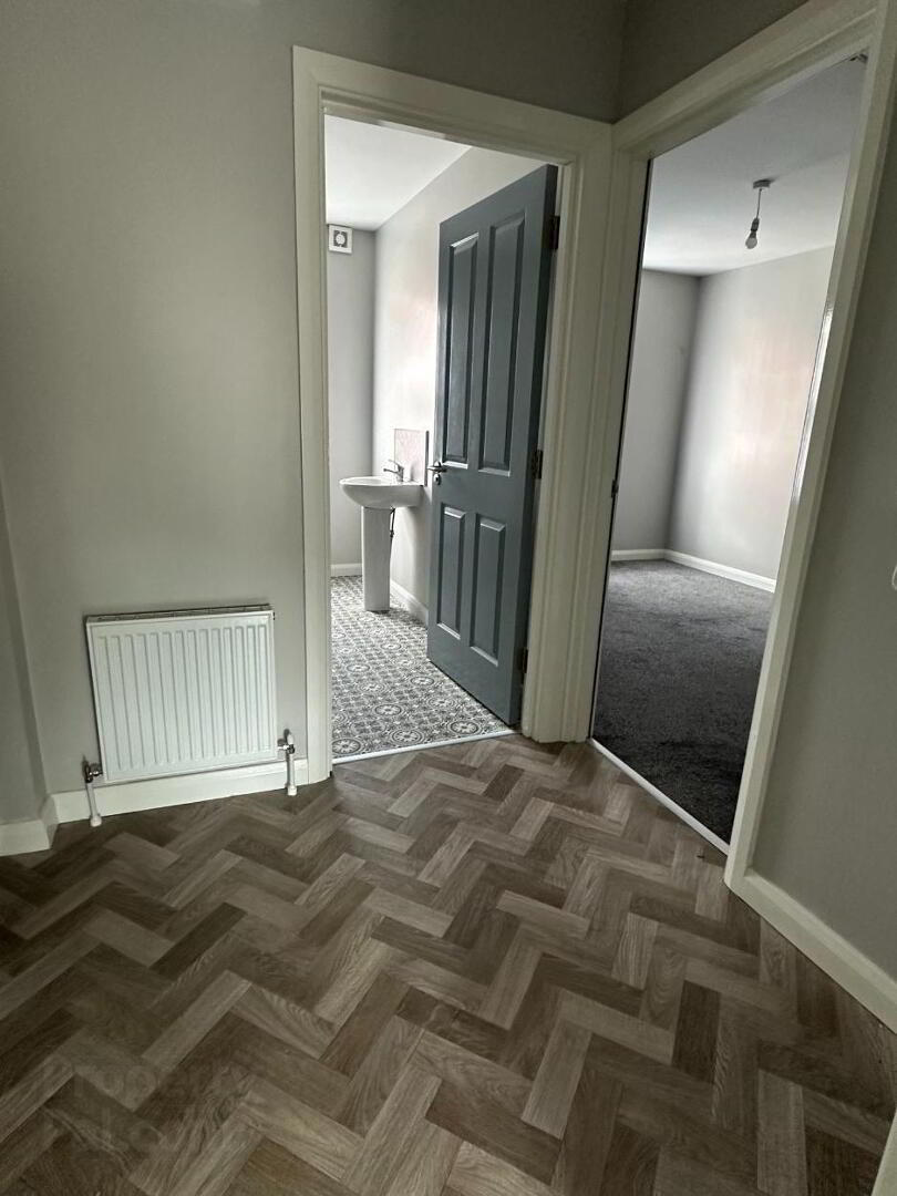 Apt 6, 46 Ogle Street 1 of 6