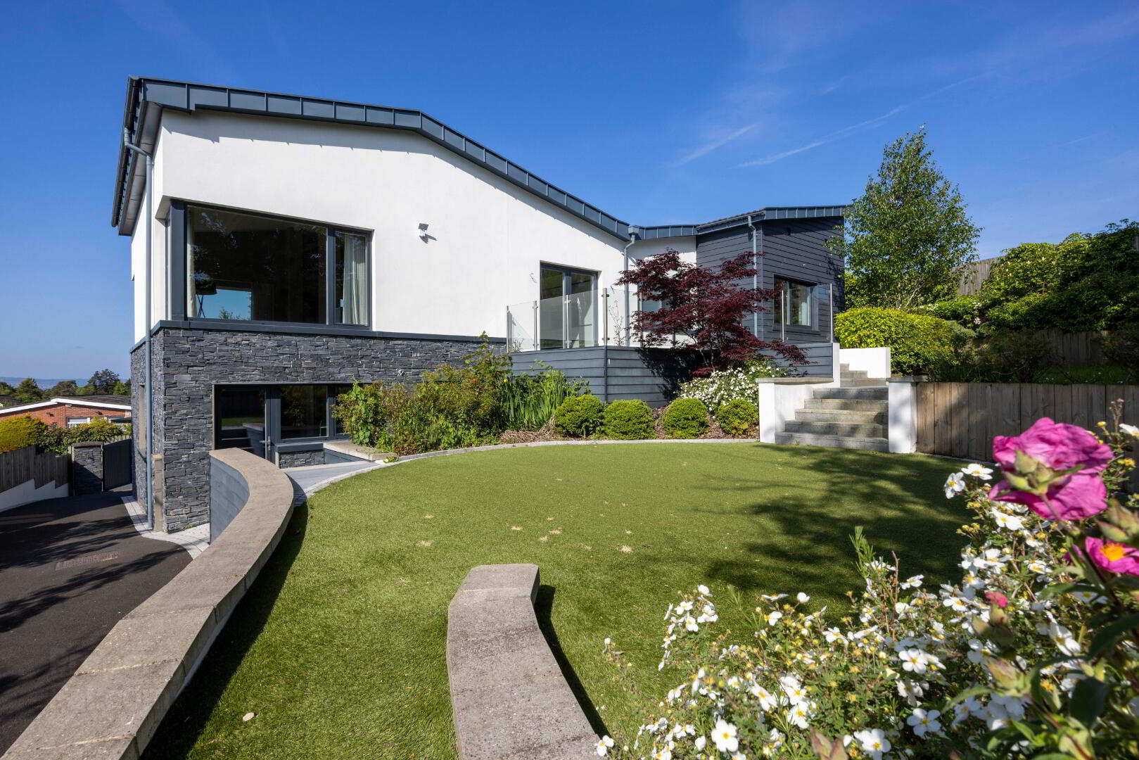 2 Kintyre Avenue 3 of 46