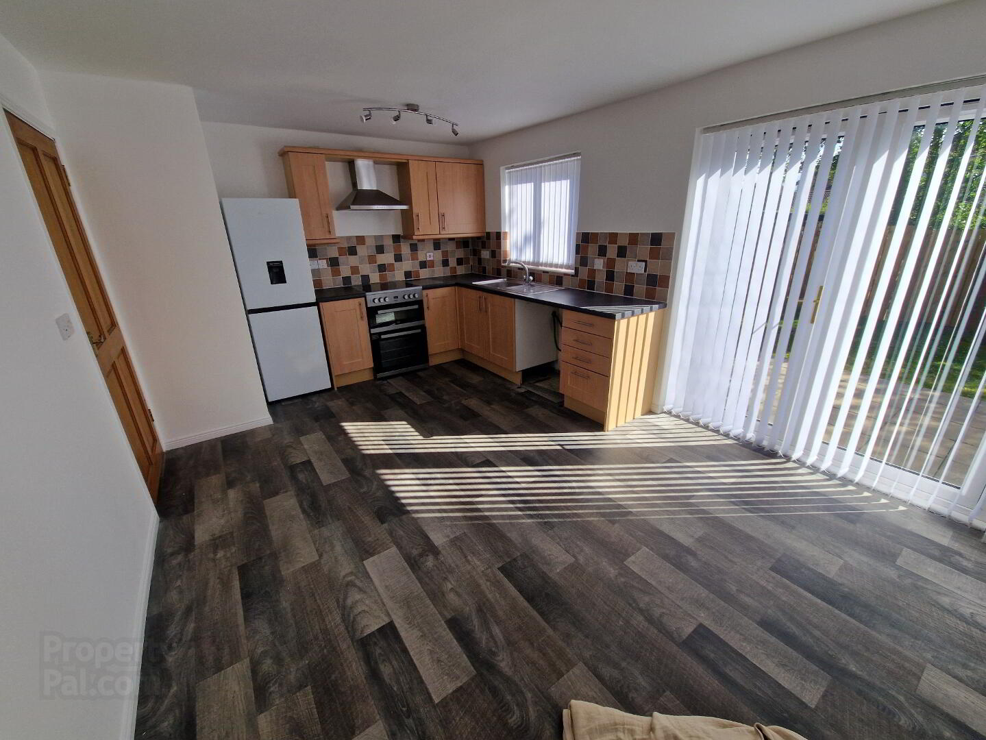 28 Castle Avenue 6 of 17