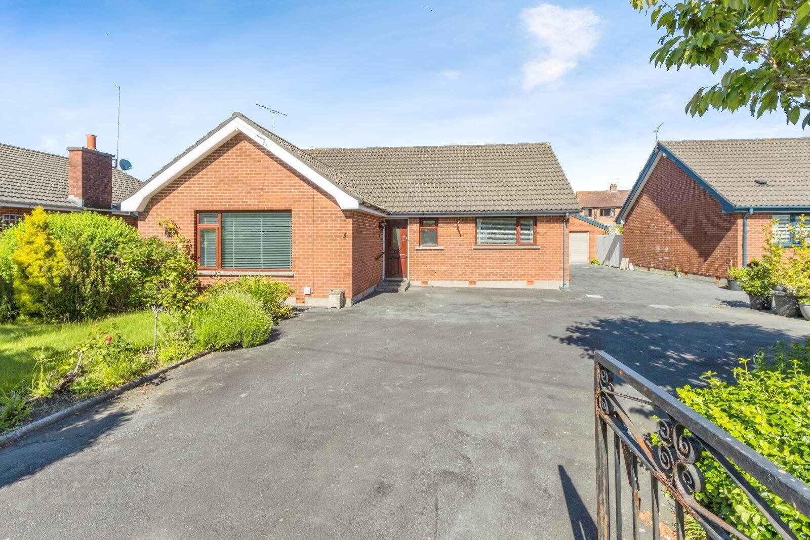 5 Gransha Road 1 of 20