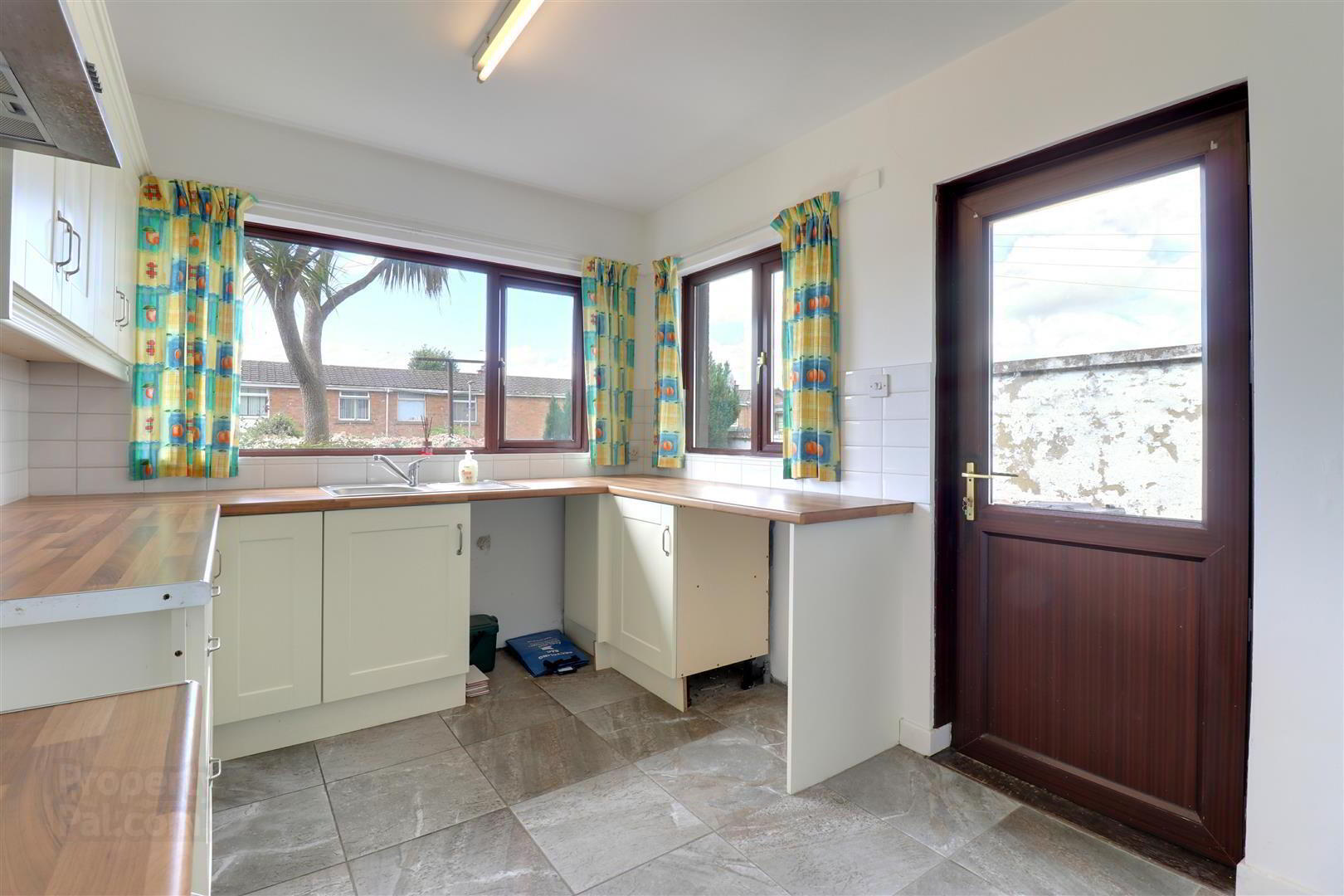 121 Upper Greenwell Street 5 of 17