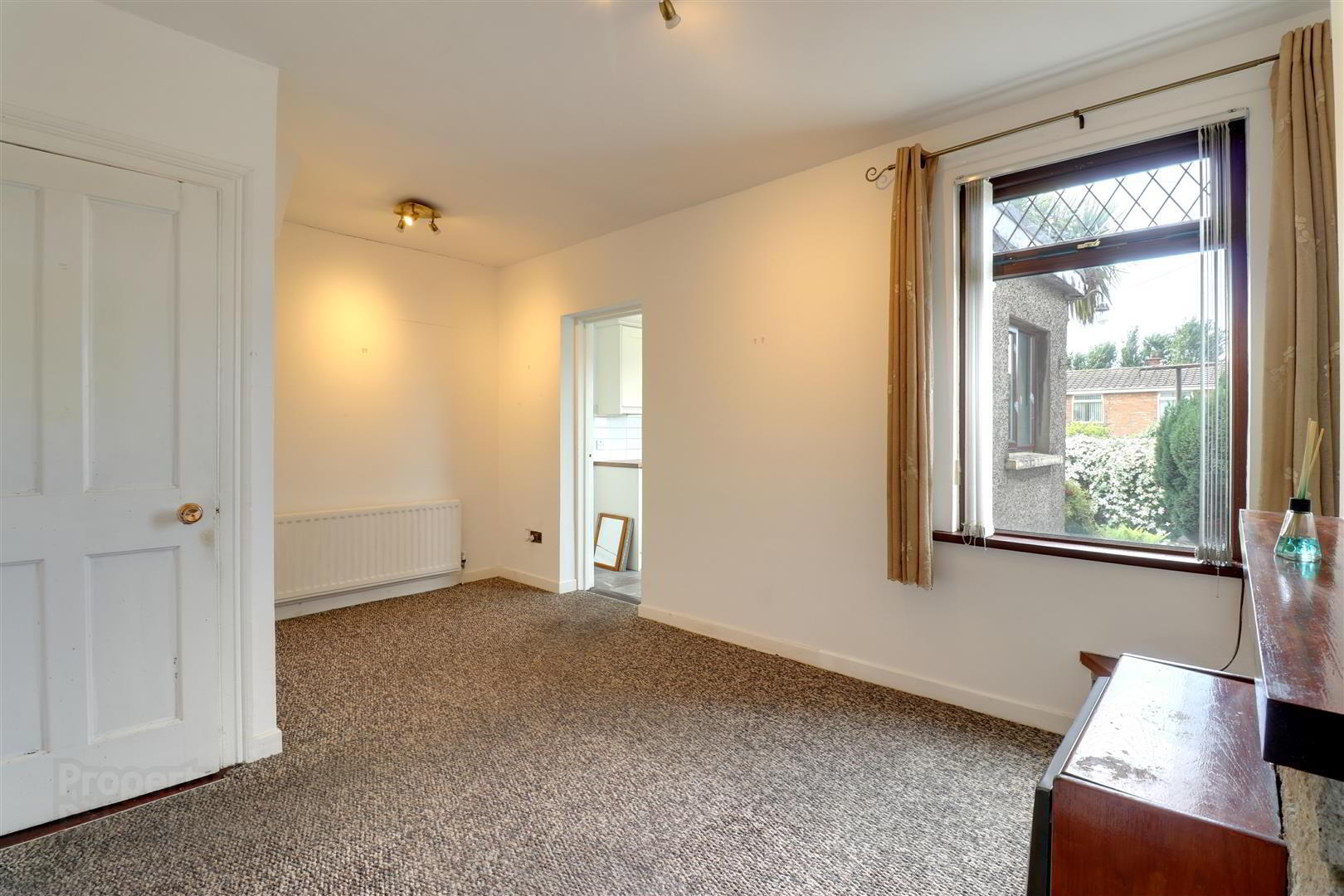 121 Upper Greenwell Street 4 of 17