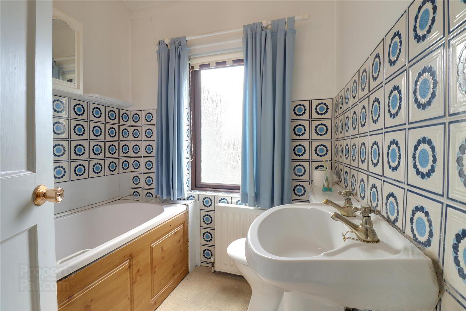 121 Upper Greenwell Street 9 of 17