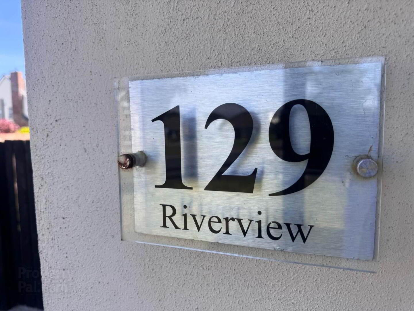 129 Riverview 3 of 61