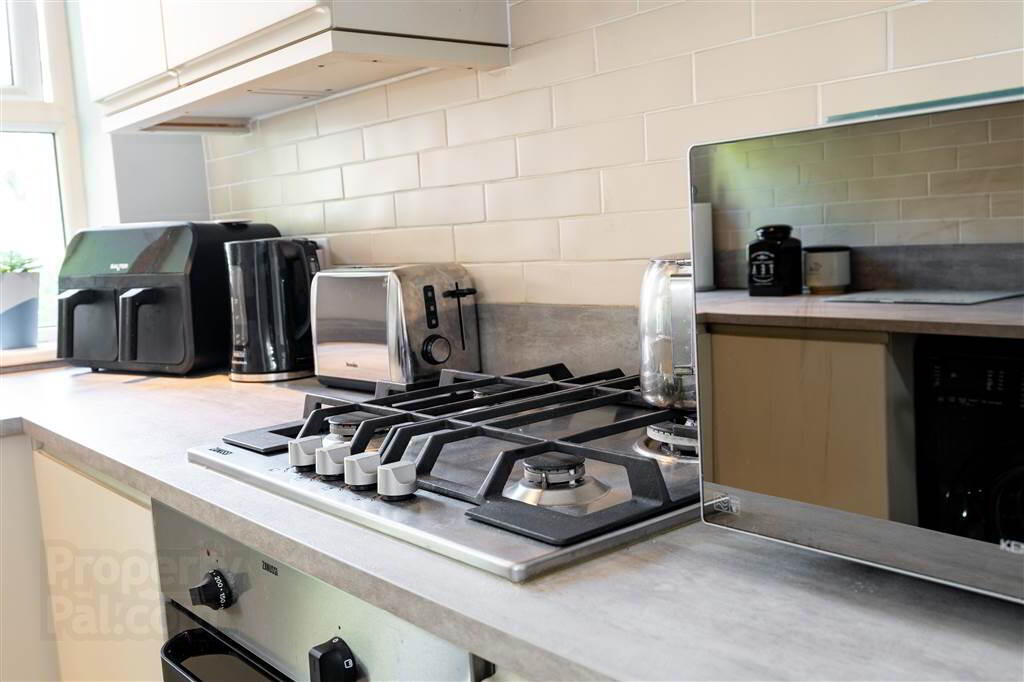 Apt 6 35, 37 Sans Souci Park 15 of 27