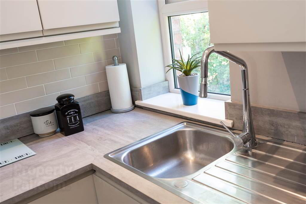 Apt 6 35, 37 Sans Souci Park 17 of 27