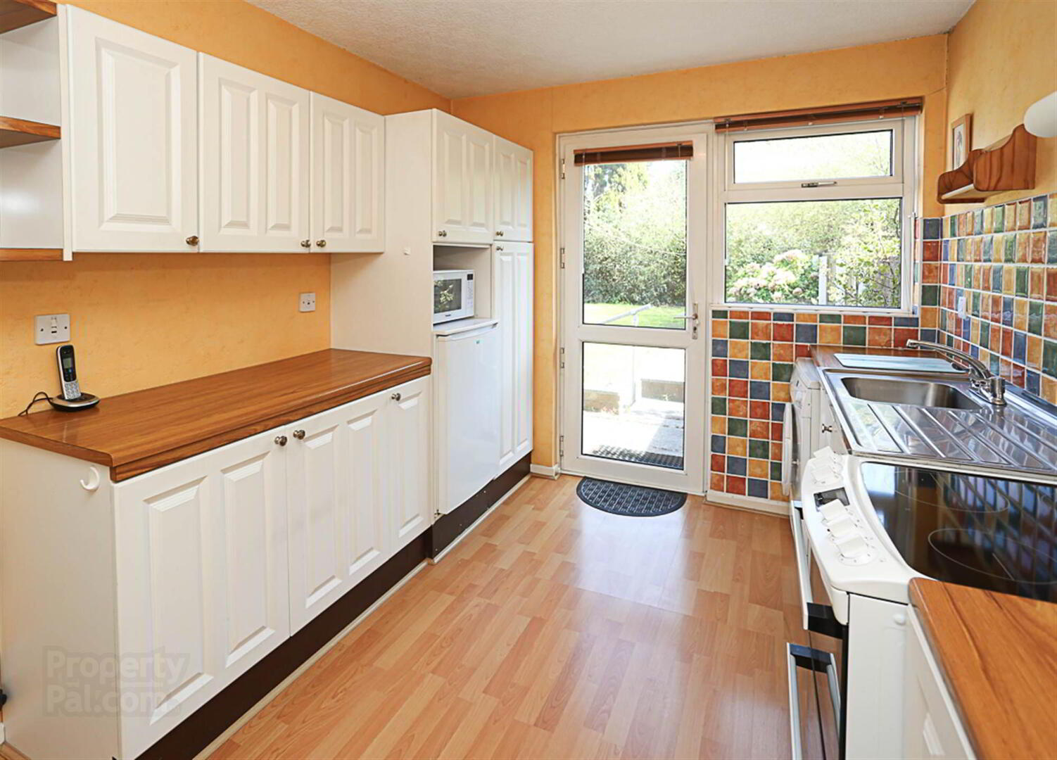 37 Lynne Crescent 6 of 20