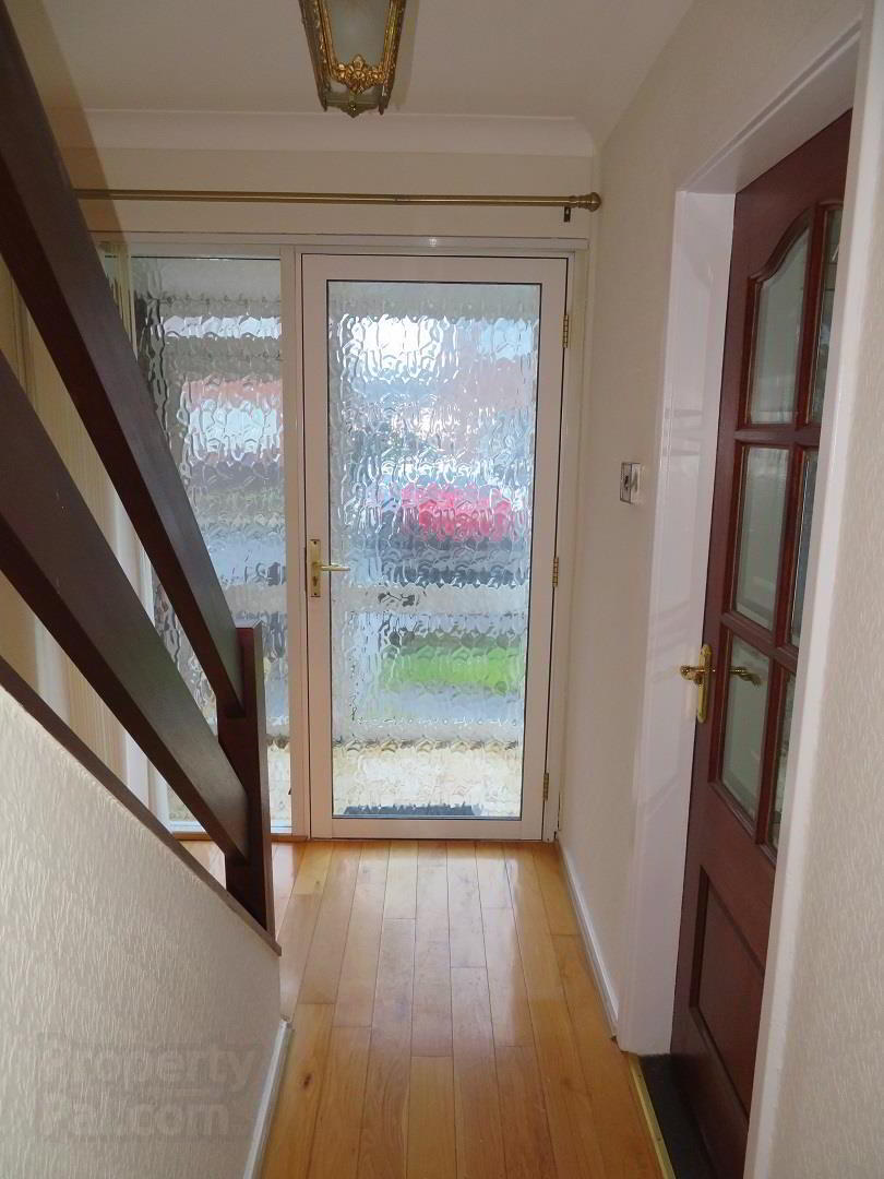 34 Glenavon Crescent 4 of 12