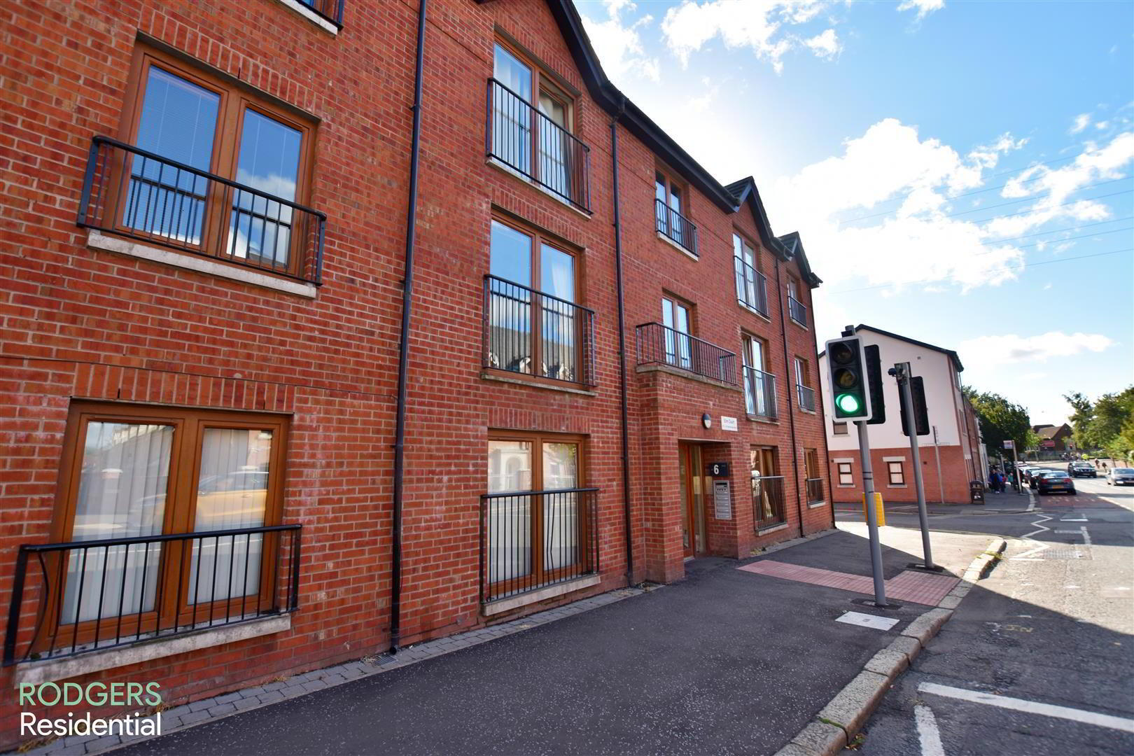 Apt 11 Elm Court, 315 Beersbridge Road 1 of 8