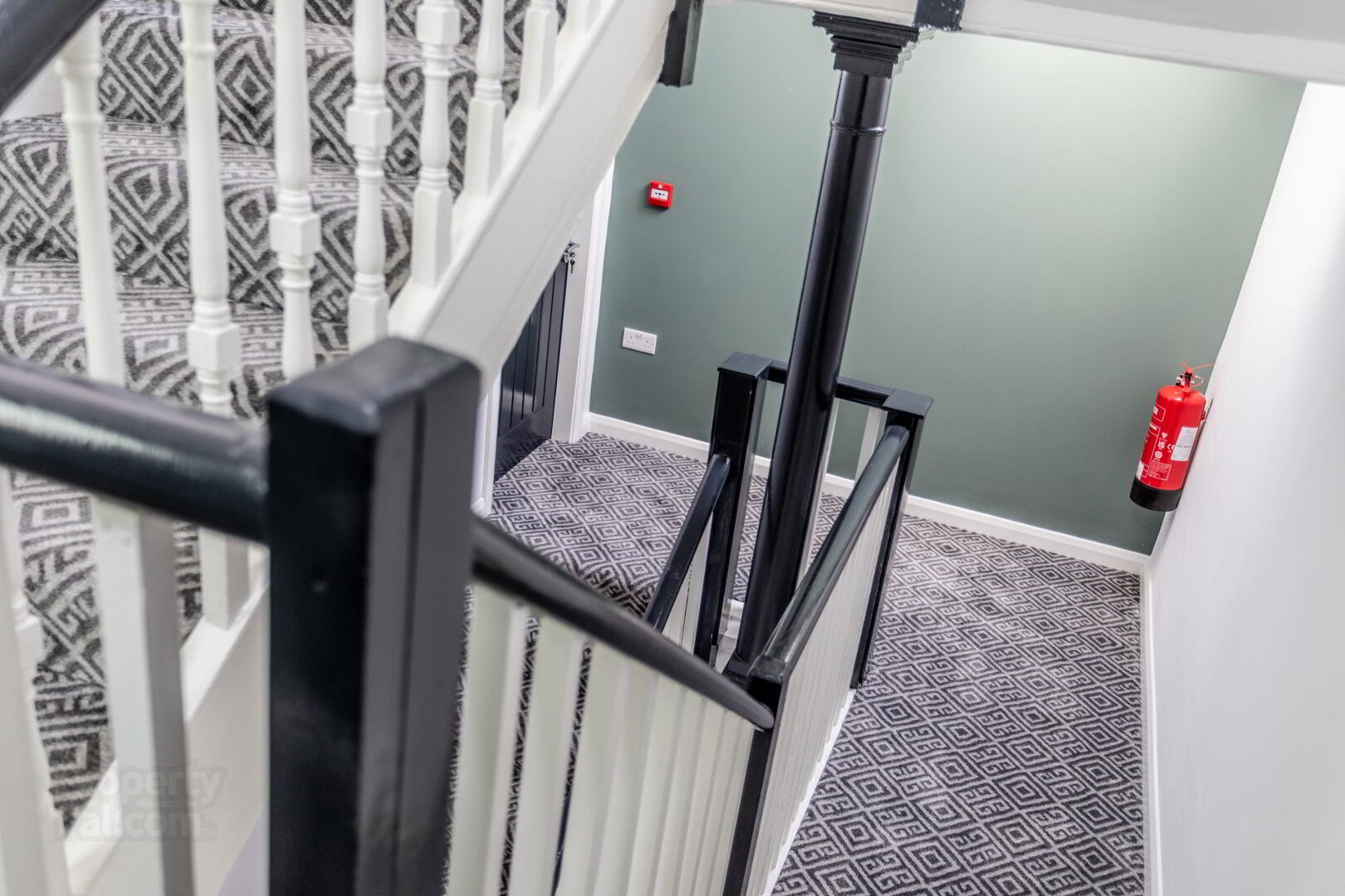 Room 2, 9 Frank Street 22 of 22