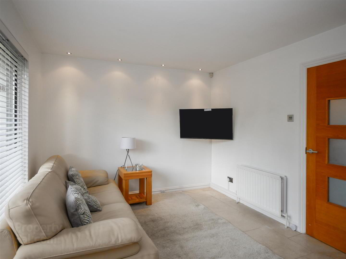 18 Croft Hill 13 of 26