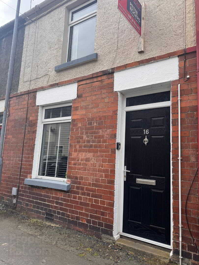 16 Raceview Terrace 1 of 9