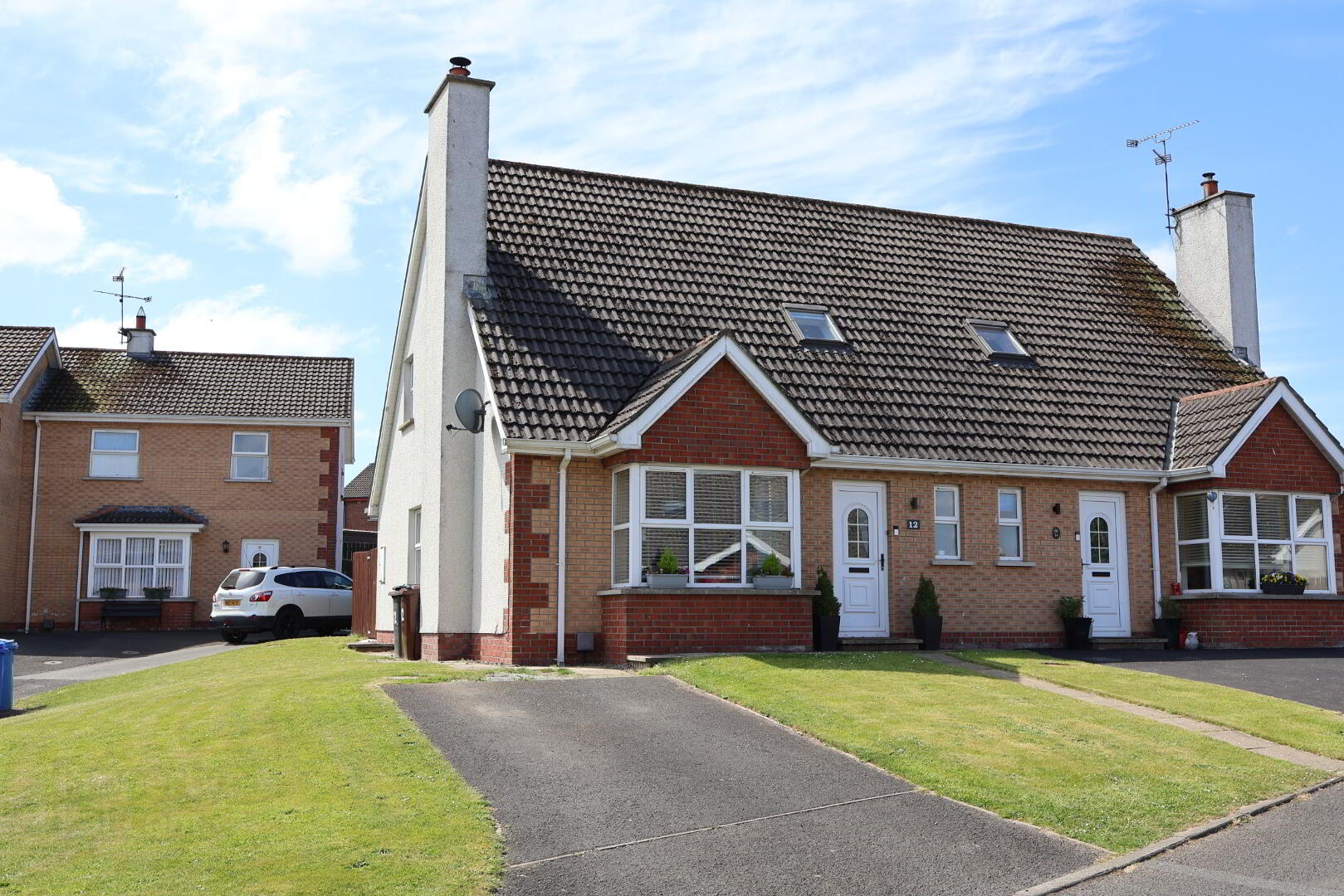 12 Oakdene Crescent 1 of 16
