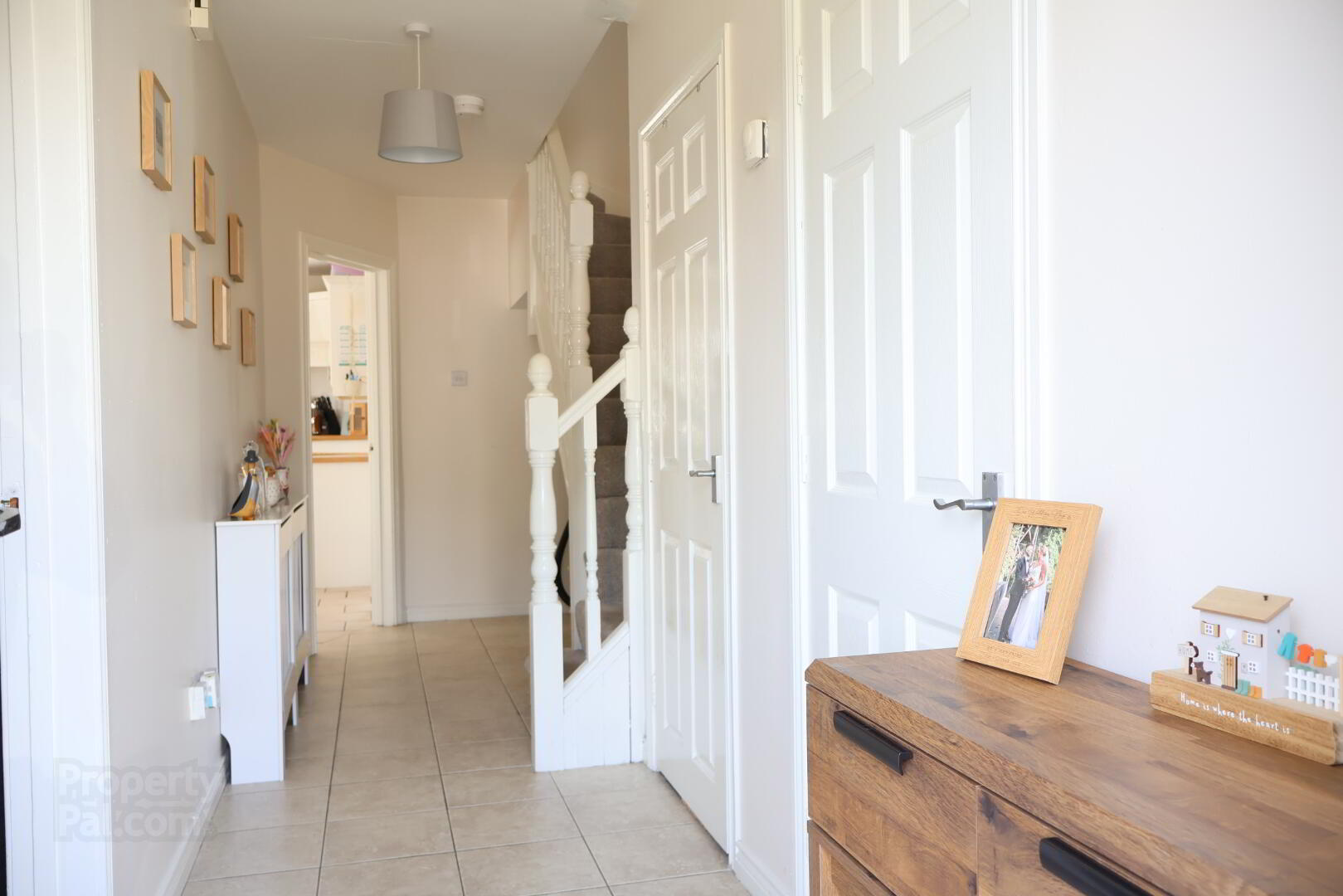 12 Oakdene Crescent 3 of 16