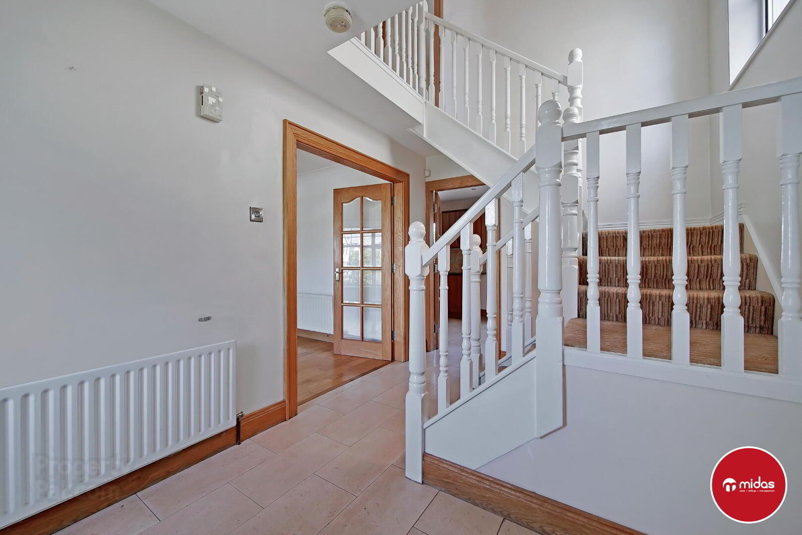 28 Thornhill Park 3 of 31