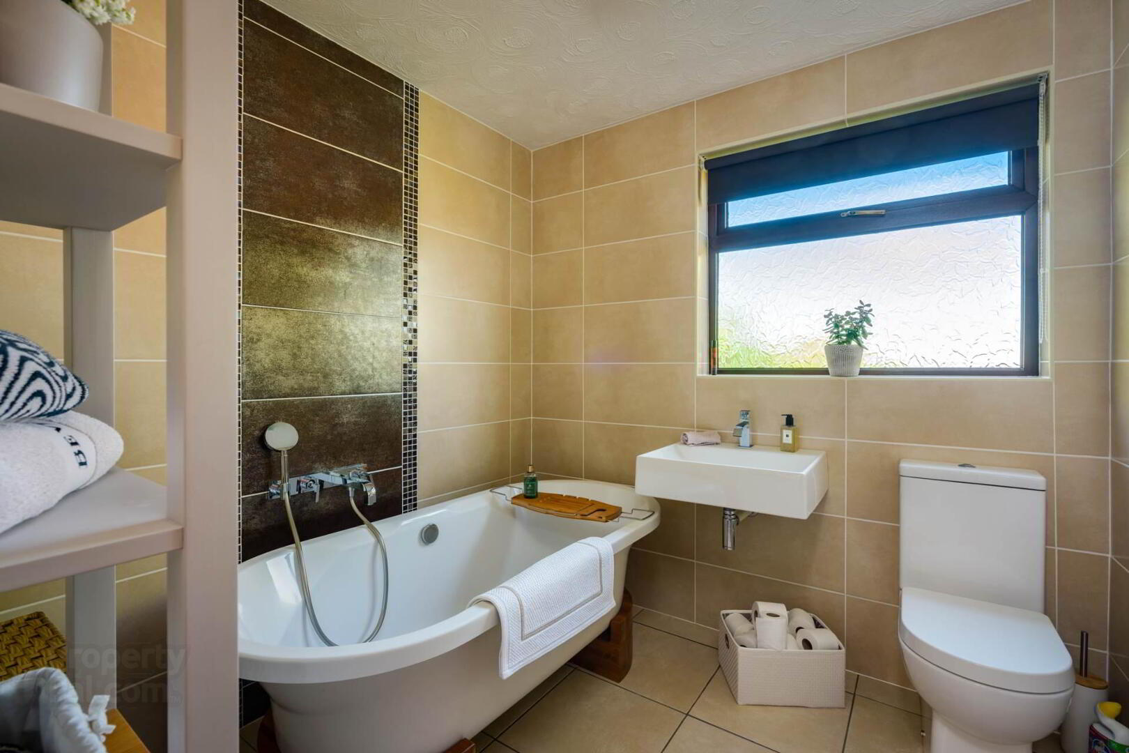 1 Inverbeg Court 10 of 19