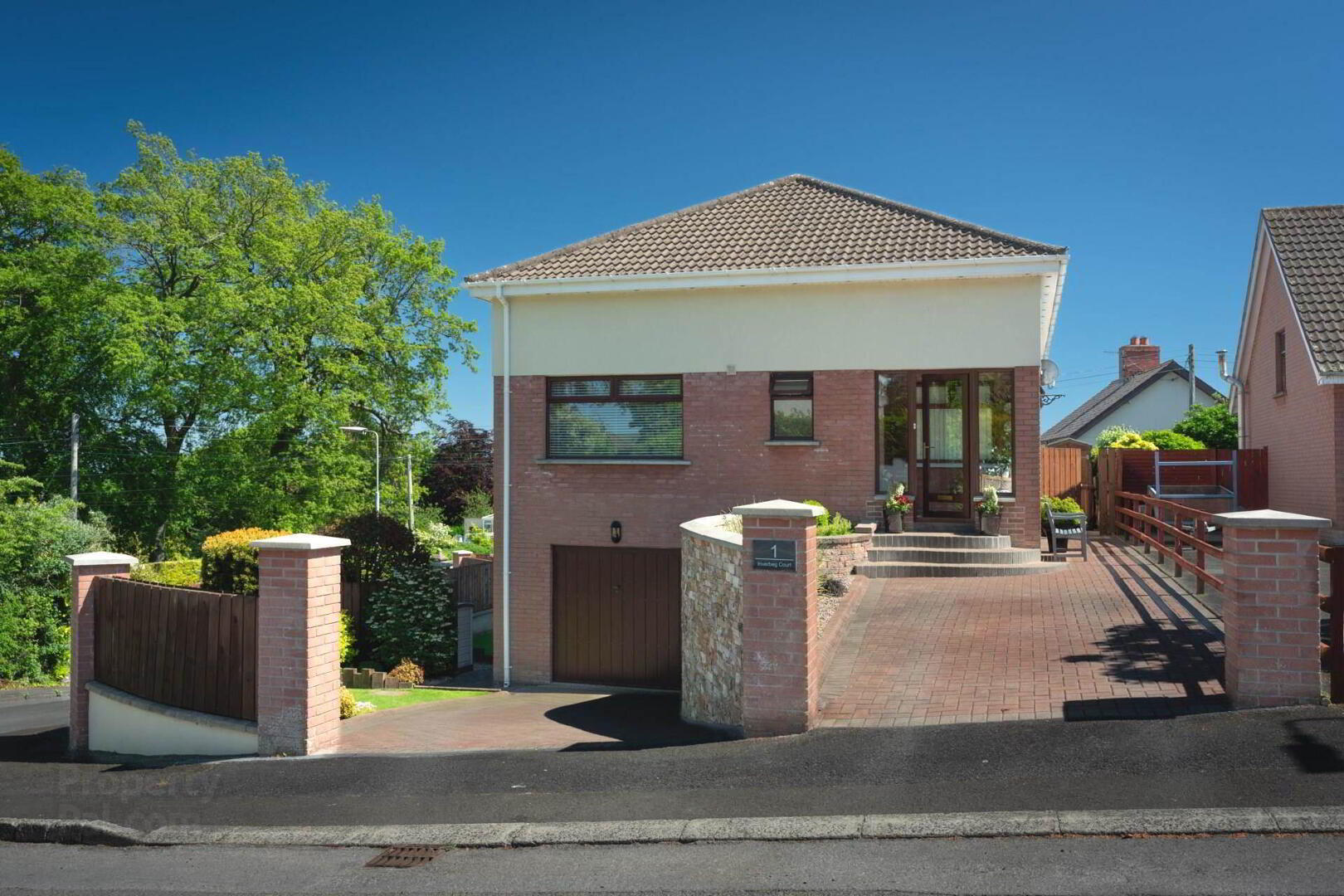 1 Inverbeg Court 1 of 19