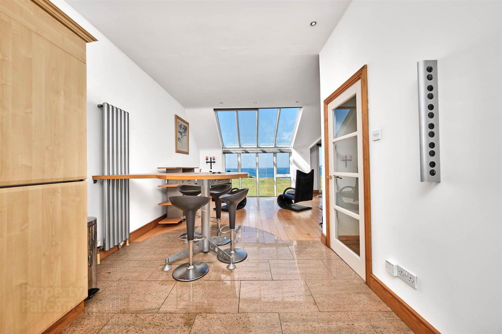 5 Old Castle Court 14 of 33