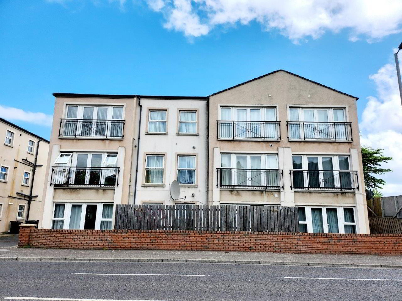 8 Lesley Lodge, 127 Antrim Road 1 of 6