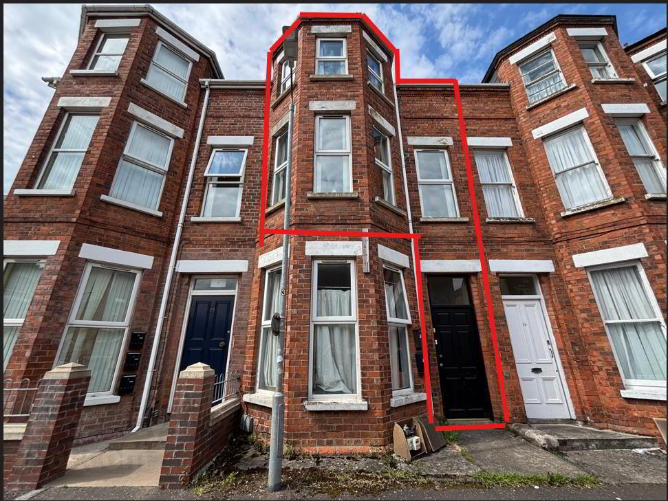 21 Eglantine Gardens 1 of 14