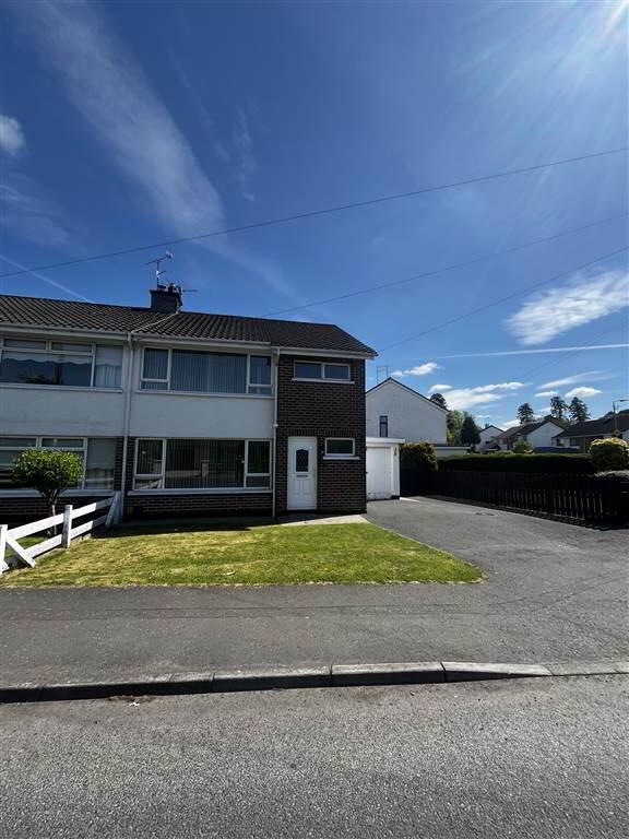 36 Beechmount Park 1 of 12