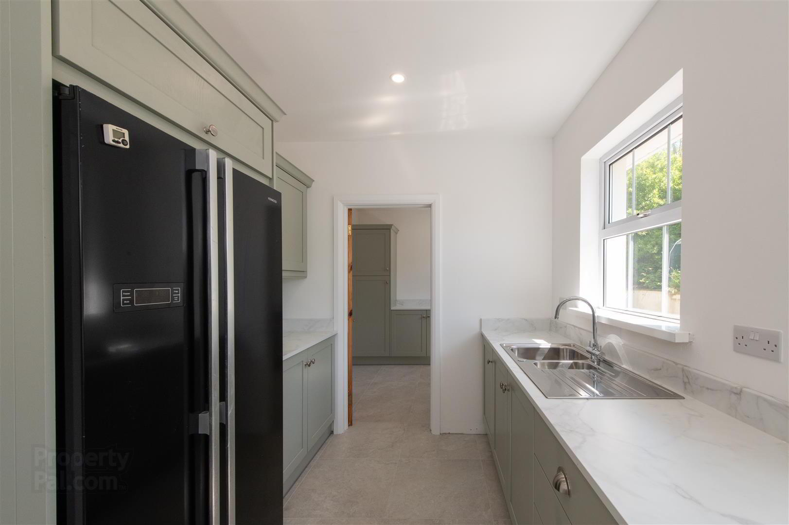 28 Manse Road 8 of 40