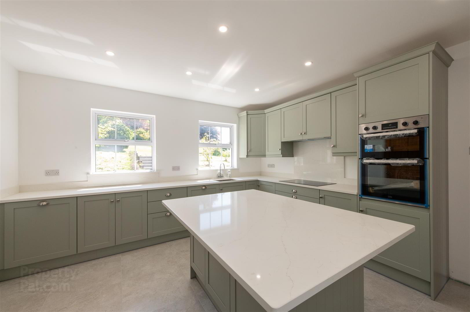 28 Manse Road 14 of 40