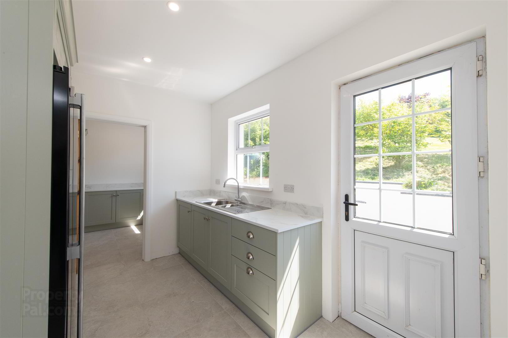 28 Manse Road 15 of 40