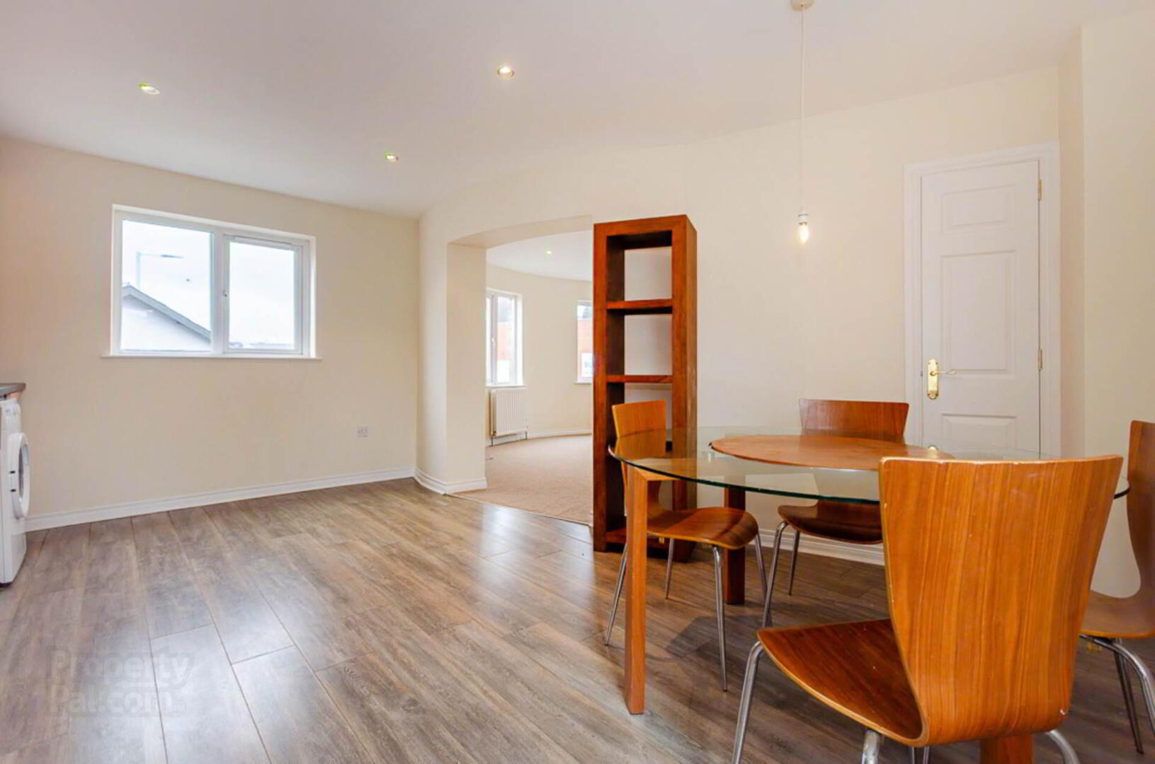 27 Kingscourt Close 7 of 25