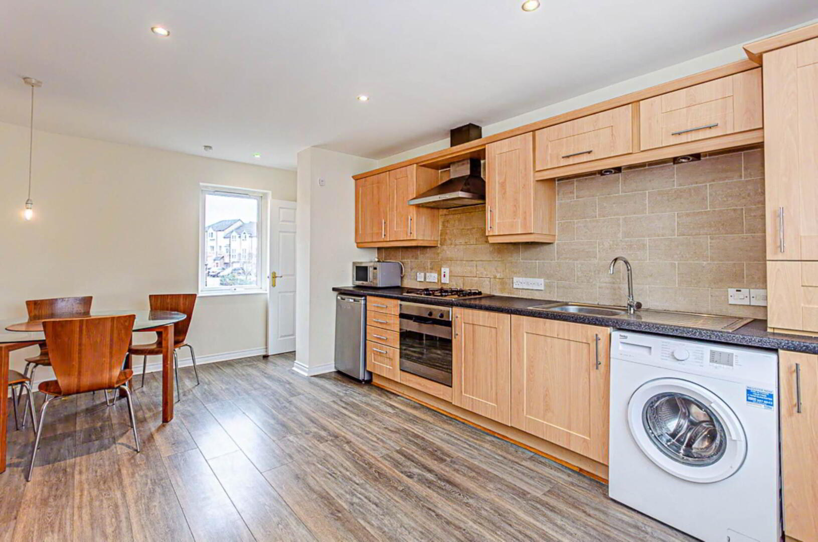27 Kingscourt Close 9 of 25