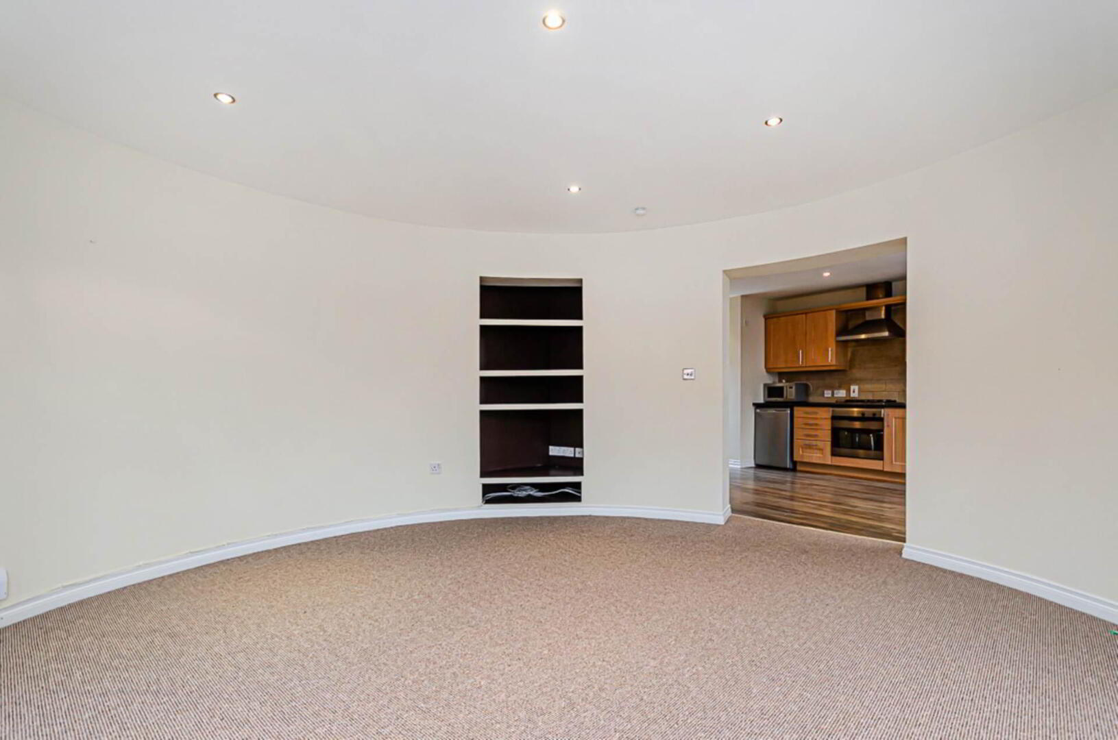 27 Kingscourt Close 13 of 25